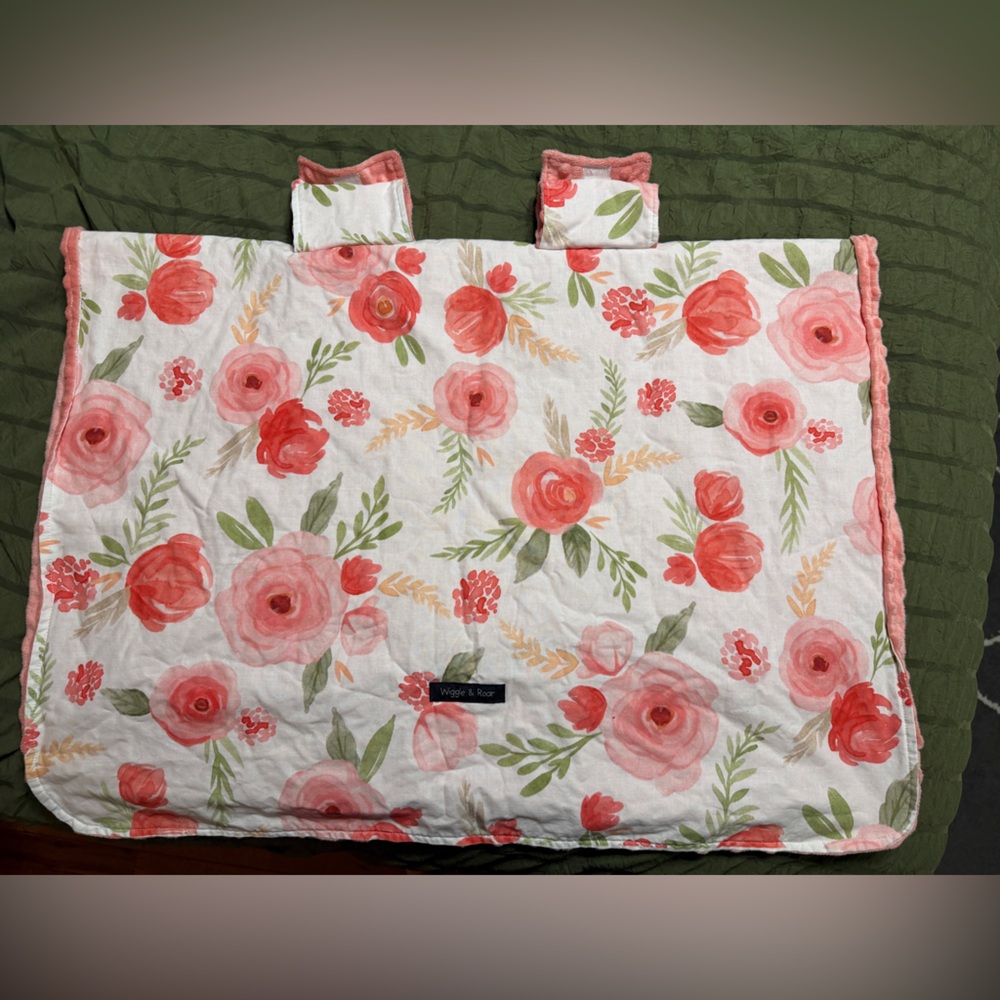 Charming Floral Kids Blanket in Pink and Green